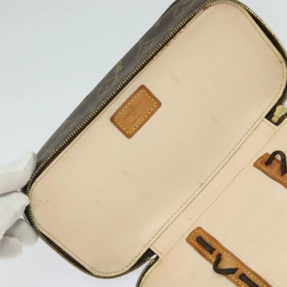 LOUIS VUITTON Monogram Trousse Brush MG Cosmetic Pouch M47505 LV Auth 125537 - Picture 11 of 16
